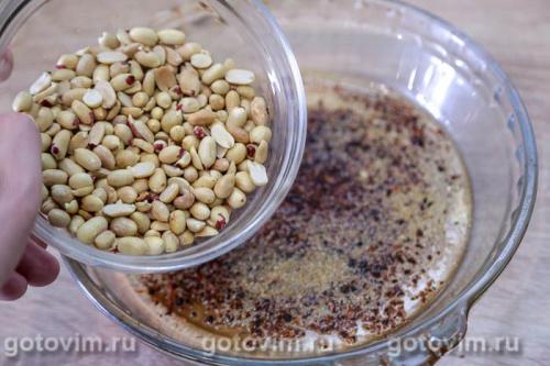 Солёный арахис с сушёными помидорами и чесноком в микроволновке 