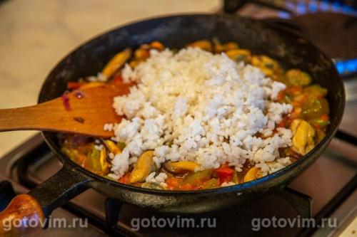 Черноморские мидии с рисом и овощами