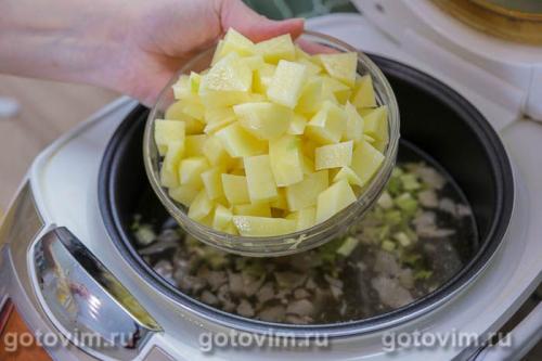 Рыбный суп с креветками и беконом в мультиварке