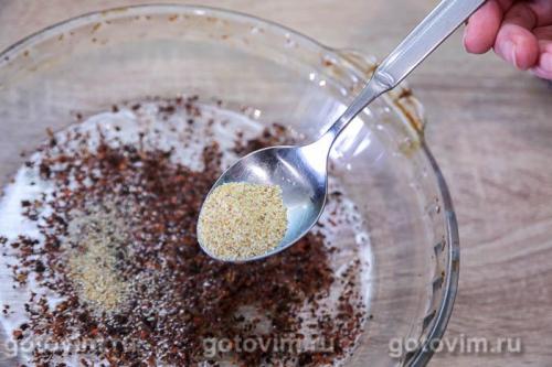 Солёный арахис с сушёными помидорами и чесноком в микроволновке 
