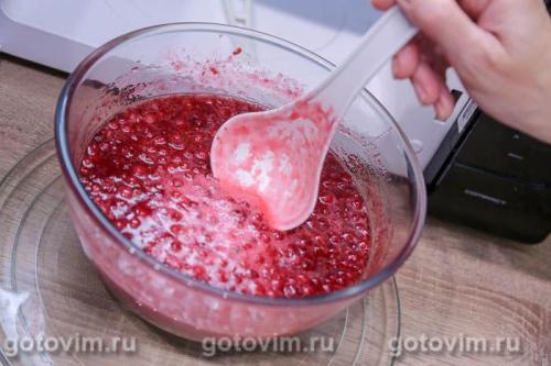 Варенье из красной смородины с малиной в микроволновке