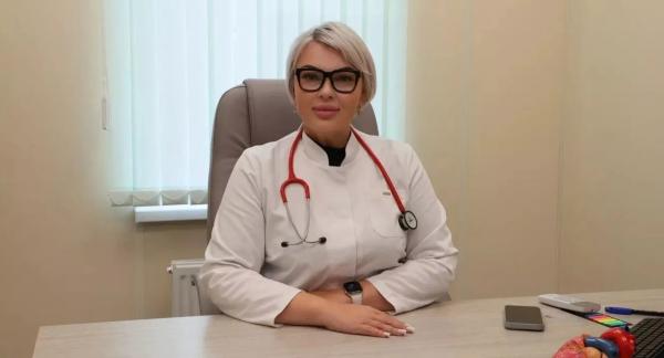 Солнечный и тепловой удар: чем они отличаются и что делать до приезда врачей