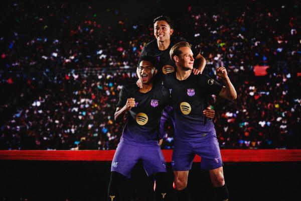 
											
							Nike и FC Barcelona представили форму и коллекцию Kobe сезона 2026/27						
									