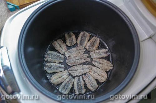 Хамса в панировке, жаренная в мультиварке
