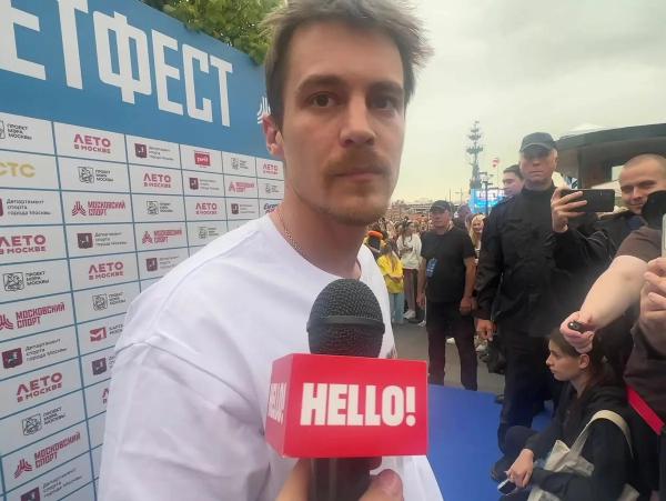 
                Иван Янковский рассказал HELLO! о детских шалостях и запуске &laquo;летающего огурца&raquo;            