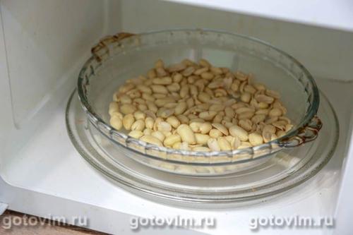 Жареный арахис со сванской солью в микроволнвке