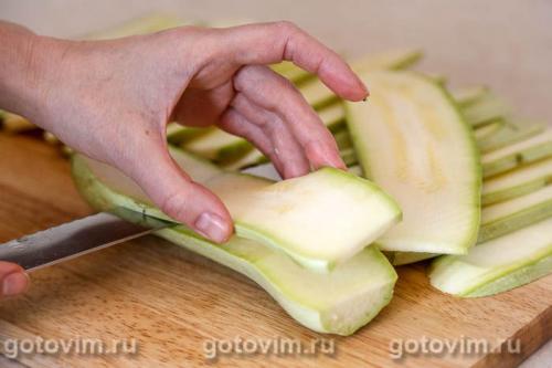 Рулетики из кабачков с мясом