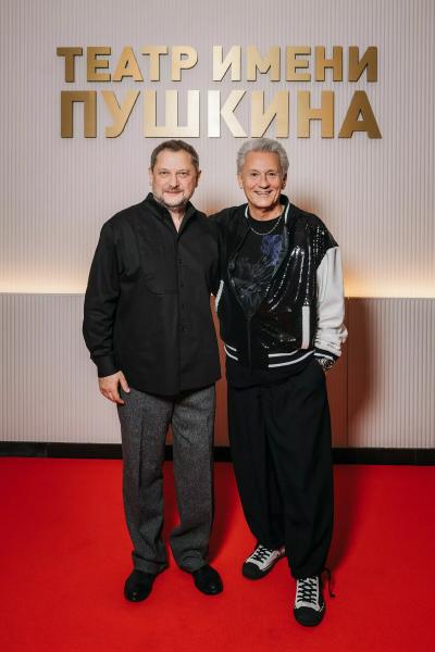 
                Елизавета Боярская, Виктория Исакова, Константин Хабенский на премьере спектакля &laquo;Опера нищих&raquo; в Театре Пушкина            