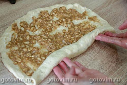 Хлеб‑рулет с арахисовой начинкой в хлебопечке