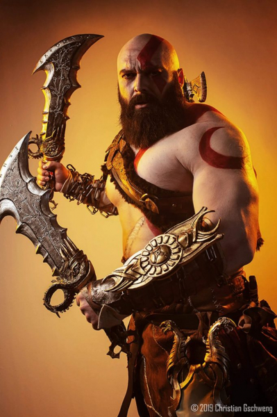 Только посмотрите на этот невероятный косплей God Of War Только посмотрите на этот невероятный косплей God Of War